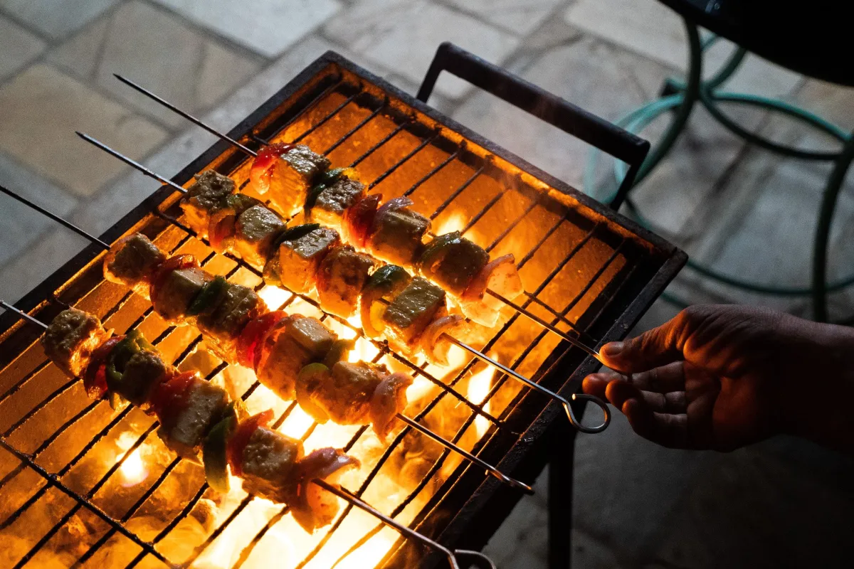 The Art of Outdoor BBQ in UAE: Chalets, Farms and Istirahats Guide 2026